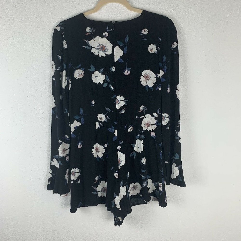 Kendall & Kylie Women's M Black White Floral Print Romper Bell Sleeves - Picture 2 of 5